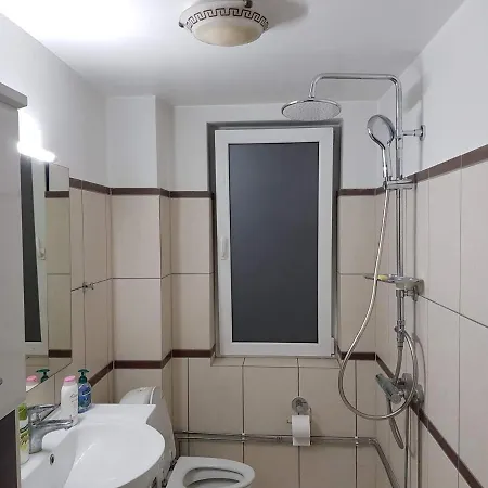 Privatunterkunft Private In A Luxurious Apartment, With Shared Bathroom & Kitchen