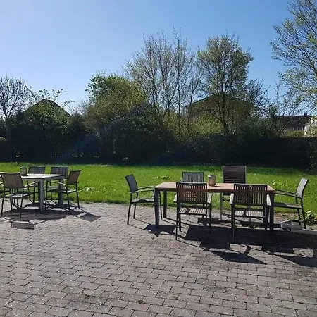 Private In A Luxurious Apartment, With Shared Bathroom & Kitchen Rodovre