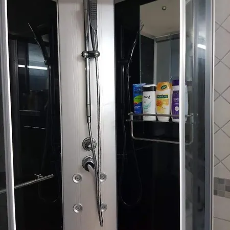 Private In A Luxurious Apartment, With Shared Bathroom & Kitchen Rodovre