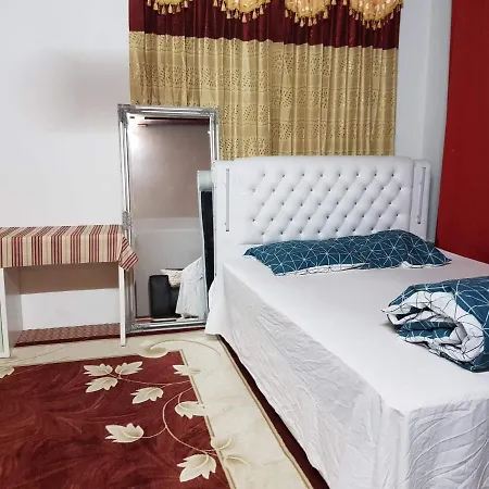 Private In A Luxurious Apartment, With Shared Bathroom & Kitchen