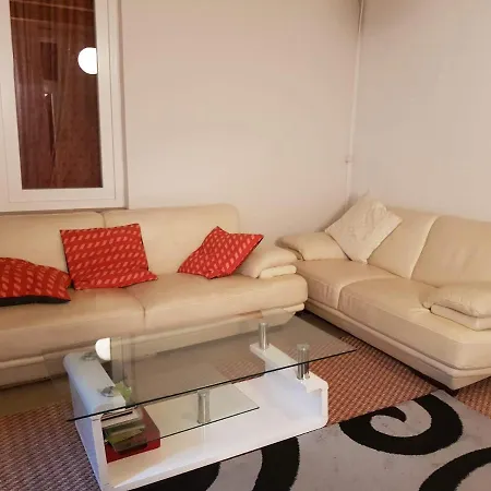 Private In A Luxurious Apartment, With Shared Bathroom & Kitchen Privatunterkunft Rodovre